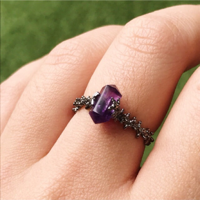 LUCY SUMMER Holy Crystal (Amethyst) แหวนคริสตัล พลอยแท้ ตัวเรือนสามารถปรับไซด์ได้