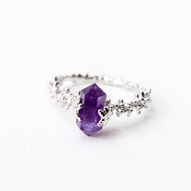 LUCY SUMMER Holy Crystal (Amethyst) แหวนคริสตัล พลอยแท้ ตัวเรือนสามารถปรับไซด์ได้
