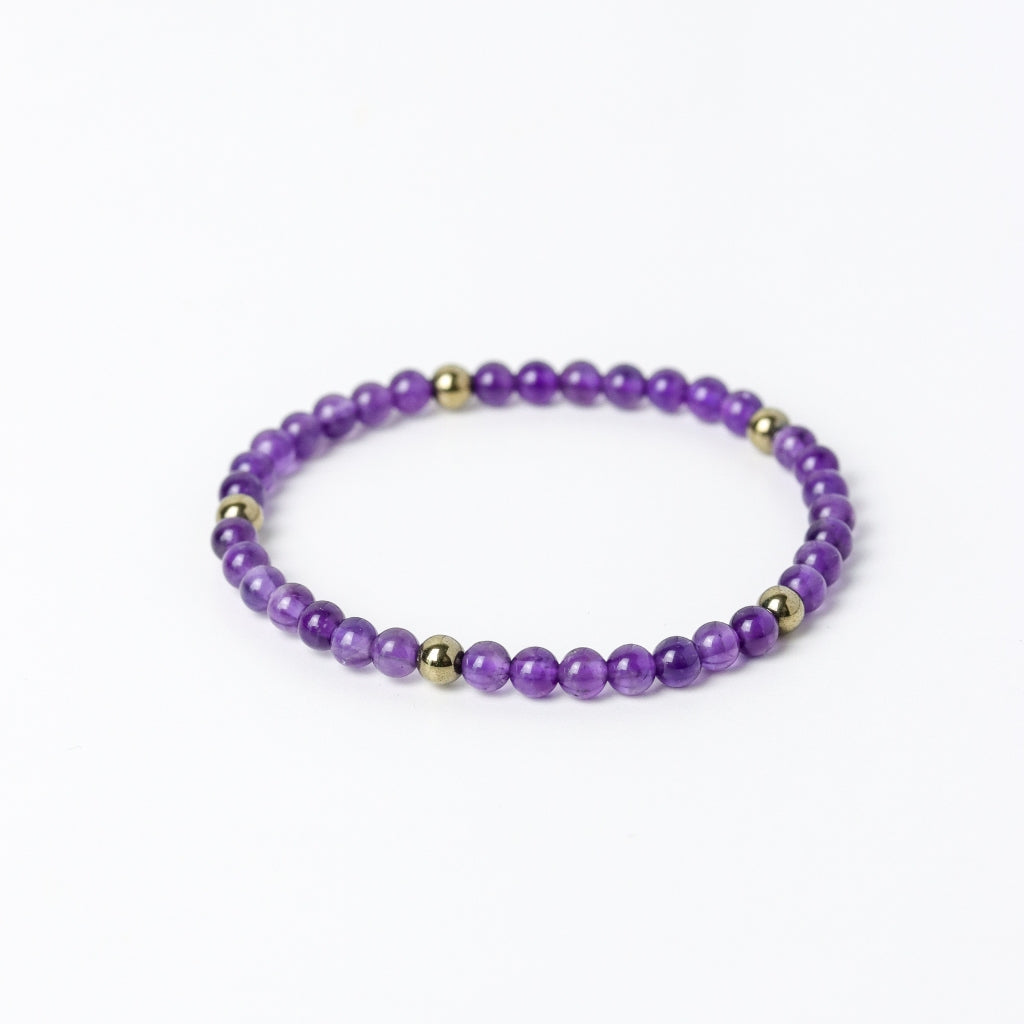LUCY SUMMER กำไลข้อมือหิน Amethyst คั่นด้วย Hematite หรือ Pyrite ขนาด 4 มม.