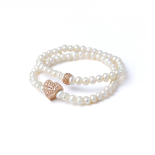LUCYSUMMER กำไลข้อมือ Pearl ไข่มุก แท้สีขาวงาช้าง เสริมด้วยจี้หัวใจและตัวคั่น Silver 925