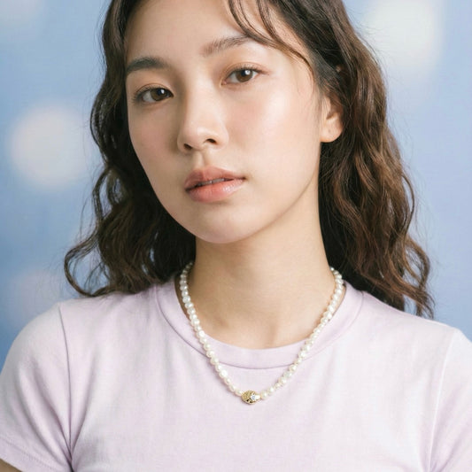 LUCYSUMMER Ivory Pearl Necklace สร้อยคอไข่มุก รูปทรงธรรมชาติ พร้อมจี้สีทองฝังเพชร CZ