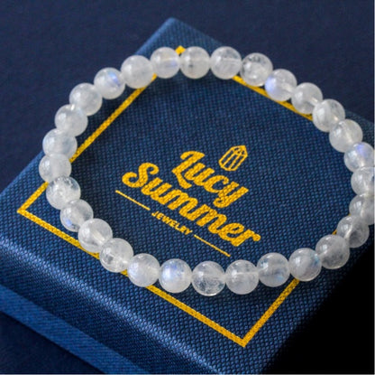 LUCY SUMMER กำไลข้อมือหินแท้ Moonstone 6 mm Premium (รับประกันหินแท้ 100%)