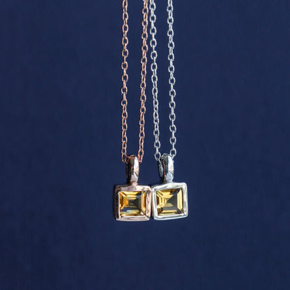 LUCY SUMMER Tiny Square Necklace สร้อยคอพร้อมจี้พลอยแท้ เจียรทรงสี่เหลี่ยม Silver 925