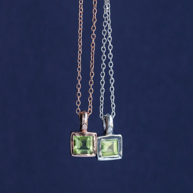 LUCY SUMMER Tiny Square Necklace สร้อยคอพร้อมจี้พลอยแท้ เจียรทรงสี่เหลี่ยม Silver 925