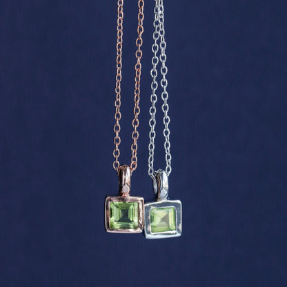 LUCY SUMMER Tiny Square Necklace สร้อยคอพร้อมจี้พลอยแท้ เจียรทรงสี่เหลี่ยม Silver 925
