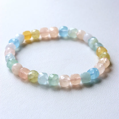 LUCY SUMMER กำไลข้อมือหินแท้ Beryl - แบริล ขนาด 6.5x6.5 มม เจียรเหลี่ยม (กำไลหินแท้ รับประกันหินแท้)