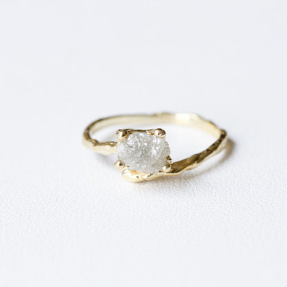 LUCY SUMMER Rough Diamond Ring แหวนเพชรดิบ Silver 925 (งานสั่งทำ Made to order)