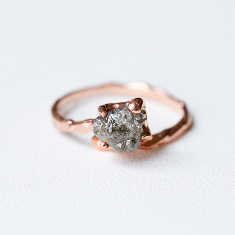 LUCY SUMMER Rough Diamond Ring แหวนเพชรดิบ Silver 925 (งานสั่งทำ Made to order)