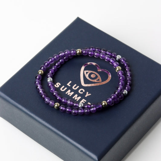 LUCY SUMMER กำไลข้อมือหิน Amethyst คั่นด้วย Hematite หรือ Pyrite ขนาด 4 มม.