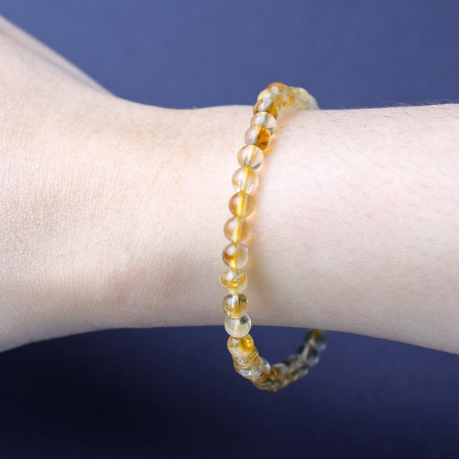 LUCY SUMMER กำไลข้อมือหินแท้ Citrine (ซิทรีน) ขนาด 6 mm.