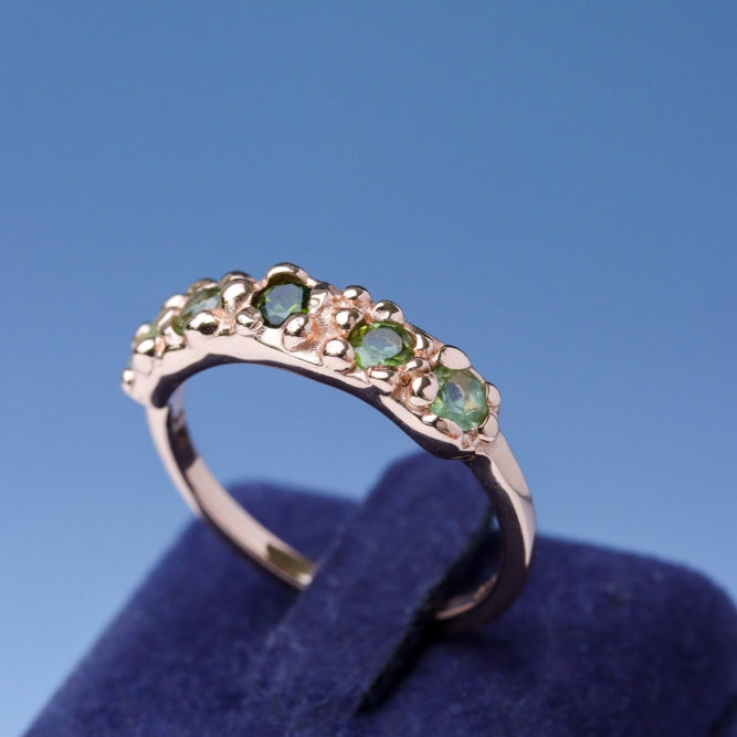 LUCY SUMMER Promise Rings – แหวนพลอยแท้ Tourmaline ไล่สี 5 เม็ด (แหวนโอกาสพิเศษ วันครบรอบ แหวนหมั้น)