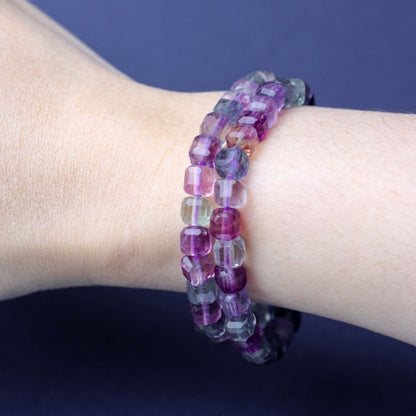 LUCY SUMMER กำไลข้อมือหินแท้ Multi-color Fluorite ฟูออไรท์ ขนาด 7 mm เหลี่ยม