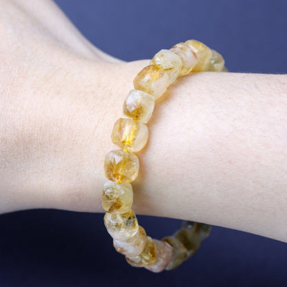 LUCYSUMMER กำไลข้อมือหินแท้ Citrine (ซิทรีน) เจียรทรงลูกบากศ์เหลี่ยมประกายเพชร ขนาดเส้นผ่านศูนย์กลาง 9 mm