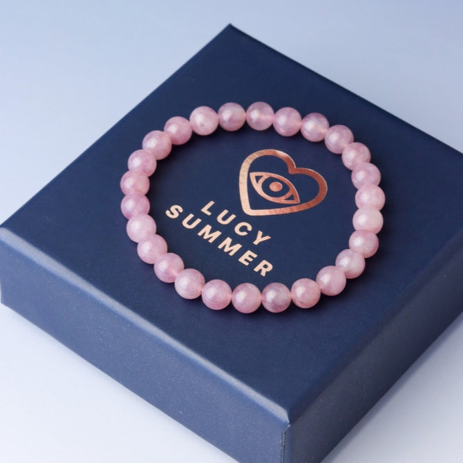 LUCY SUMMER กำไลหินแท้ Rose Quartz Madagascar ขนาด 6 mm. (Premium AAAAAAA) - โรสควอตซ์ (กำไลหินแท้ รับประกันหินแท้)