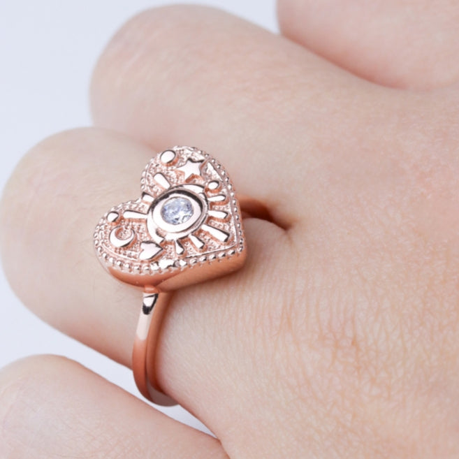 LUCY SUMMER LUNA LOVE Ring แหวนเงินแท้หัวใจ รุ่น Signature Freesize