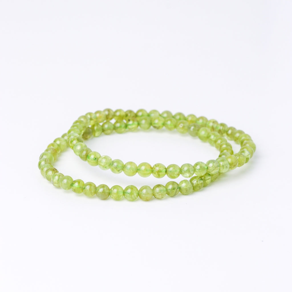 LUCY SUMMER กำไลข้อมือหิน Peridot เพอริดอท ขนาด 4 mm (รับประกันหินแท้)