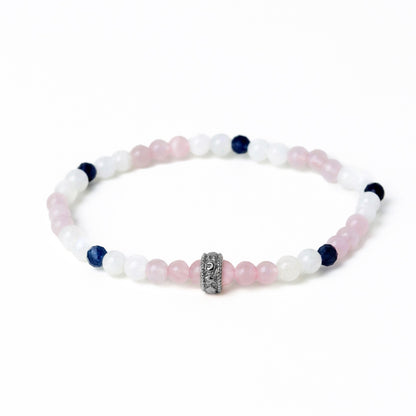 LUCY SUMMER กำไลข้อมือหินแท้ Rose Quartz, Moonstone, Blue Sapphire ขนาด 4 mm +จี้ตัวคั่น Spacer