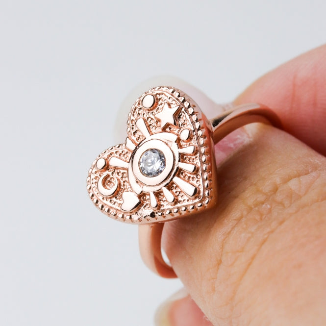 LUCY SUMMER LUNA LOVE Ring แหวนเงินแท้หัวใจ รุ่น Signature Freesize