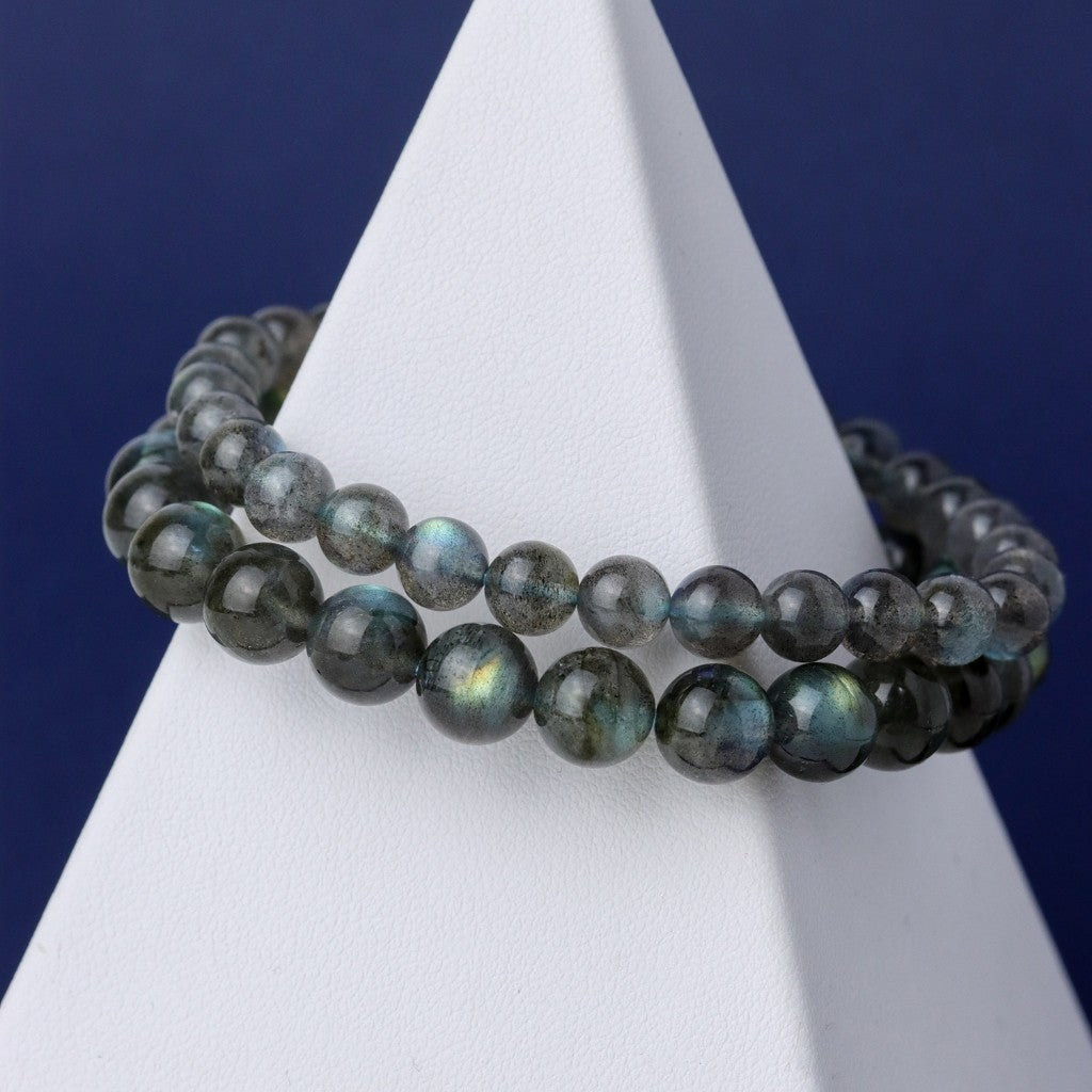 LUCYSUMMER กำไลข้อมือหิน Labradorite สีเทาควันบุหรี่ เหลือบแสงสีฟ้าเขียวน้ำเงิน