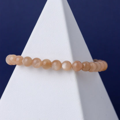 LUCY SUMMER กำไลข้อมือหิน Peach Moonstone พีชมูนสโตน