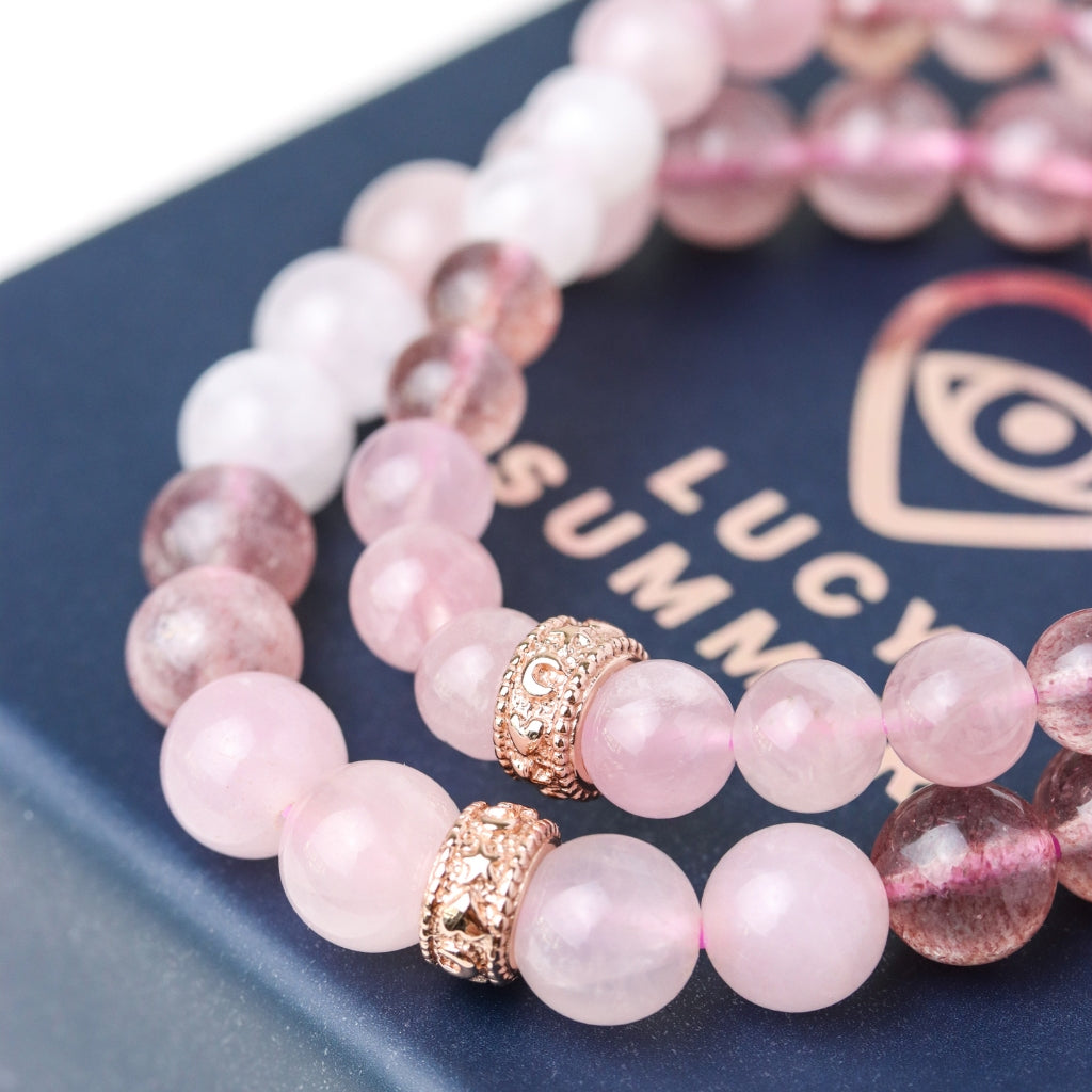 LUCY SUMMER Rose Quartz + Strawberry + Moonstone กำไลข้อมือหินแท้ 6/8mm จี้ตัวคั่น Spacer เงินแท้