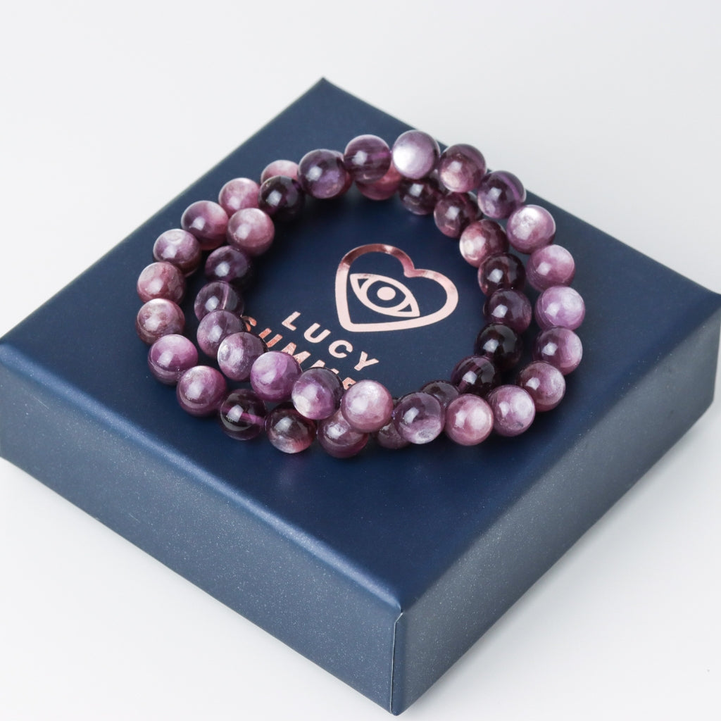 LUCY SUMMER กำไลข้อมือหินแท้ Lepidolite เลพิโดไลต์ ขนาด 8 มม เกรดพรีเมี่ยม 7A Lot 1/2025