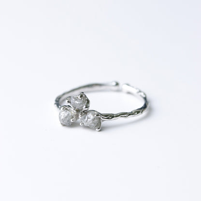 LUCY SUMMER Rough Diamond Ring แหวนเพชรดิบ 3 เม็ด Silver 925 - Free size