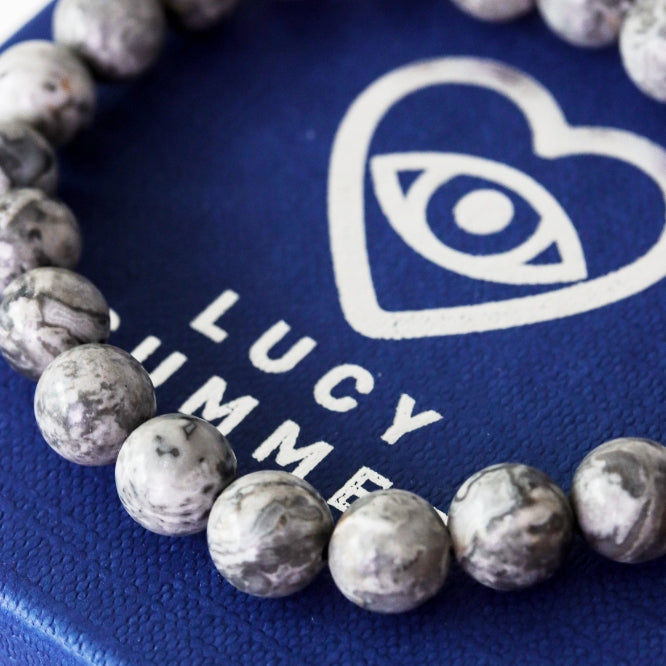 LUCY SUMMER กำไลข้อมือหินแท้  Silver Lace Agate ขนาด 8 มม. (กำไลหินแท้ รับประกันหินแท้)