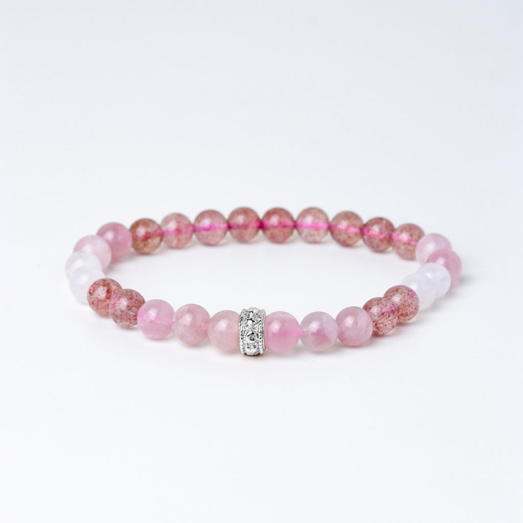 LUCY SUMMER Rose Quartz + Strawberry + Moonstone กำไลข้อมือหินแท้ 6/8mm จี้ตัวคั่น Spacer เงินแท้