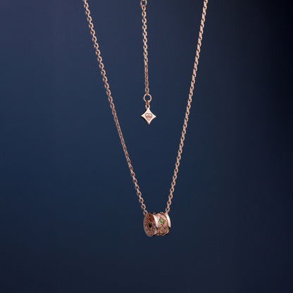 LUCY SUMMER สร้อยคอพร้อมจี้วงล้อ พลอยแท้ รุ่น LUNA ONE Necklace - Signature Size (Unisex) ตัวเรือนเงินแท้ พลอยแท้