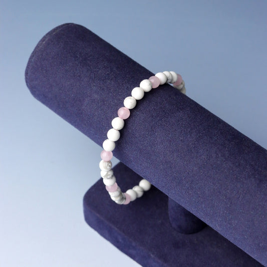 LUCY SUMMER กำไลข้อมือหินแท้ Rose Quartz + Howlite ขนาด 4 มม.