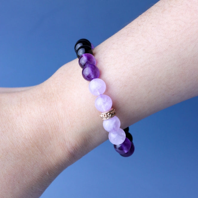 LUCYSUMMER กำไลข้อมือหินแท้ Black Violet - Amethyst, Lavender Amethyst และ Onyx ขนาด 8 มม. พร้อมตัวคั่น Spacer