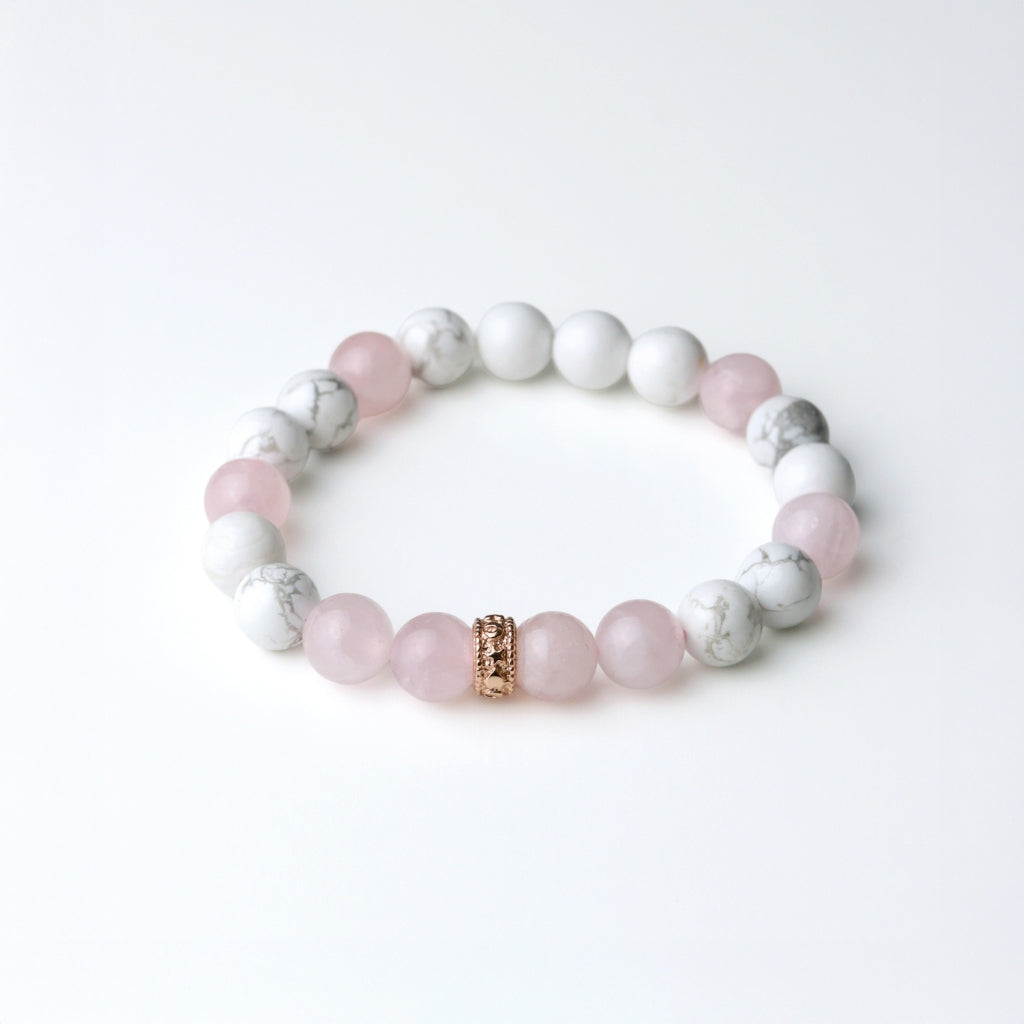 LUCYSUMMER กำไลข้อมือหินแท้ Rose Quartz และ Howlite ขนาด 8 มม. พร้อมตัวคั่น Spacer