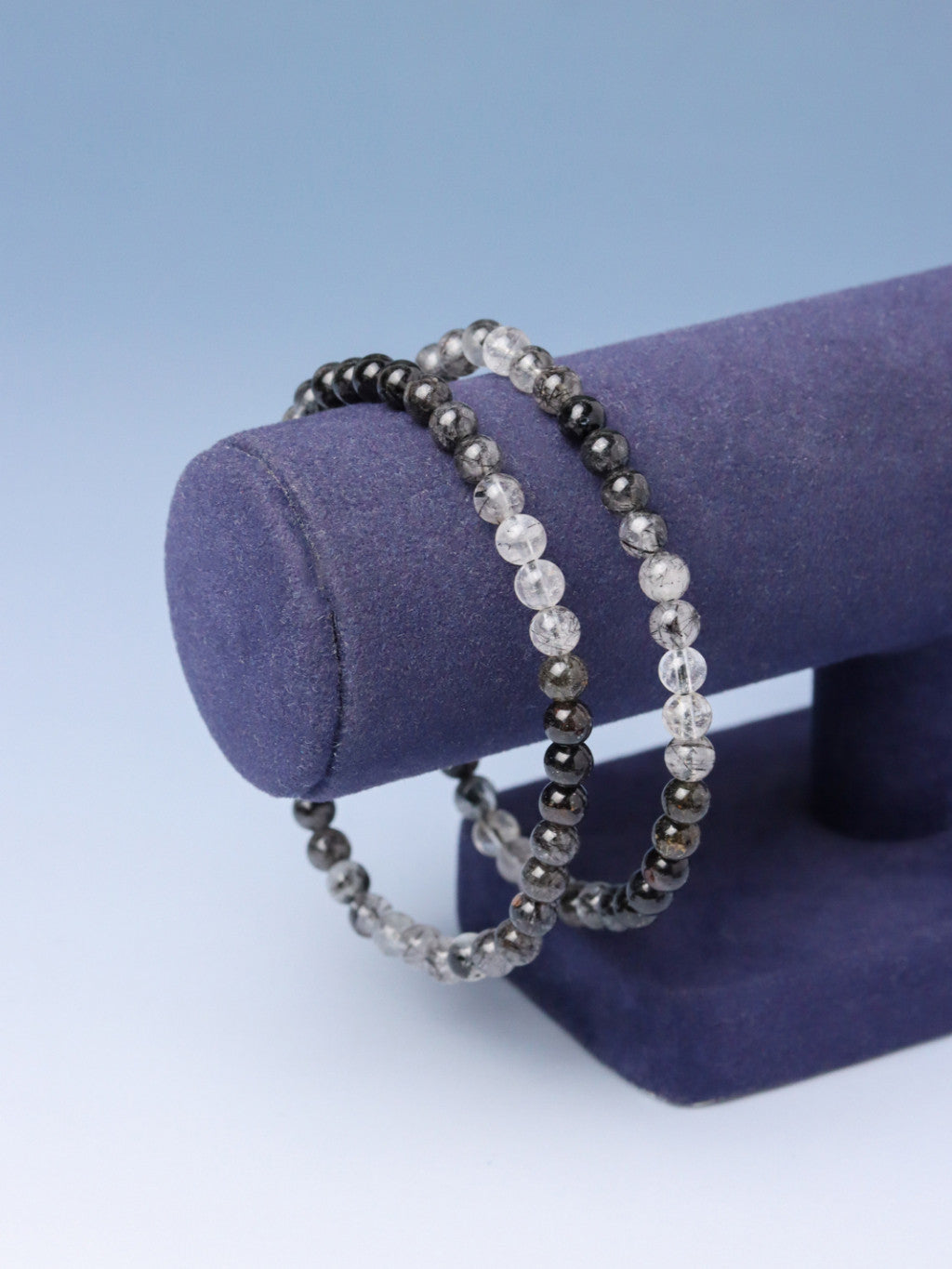 LUCY SUMMER กำไลข้อมือหินแท้ ไหมดำ แก้วขนเหล็ก (Black Rutilliated Quartz) ขนาด 4 มม.