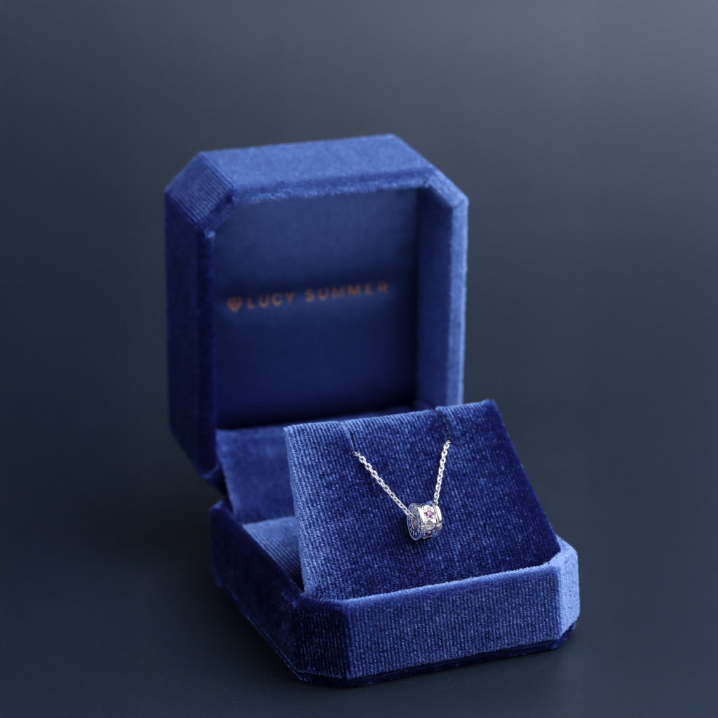 LUCY SUMMER สร้อยคอพร้อมจี้วงล้อ พลอยแท้ รุ่น LUNA ONE Necklace - Mini Size ตัวเรือนเงินแท้ พลอยแท้