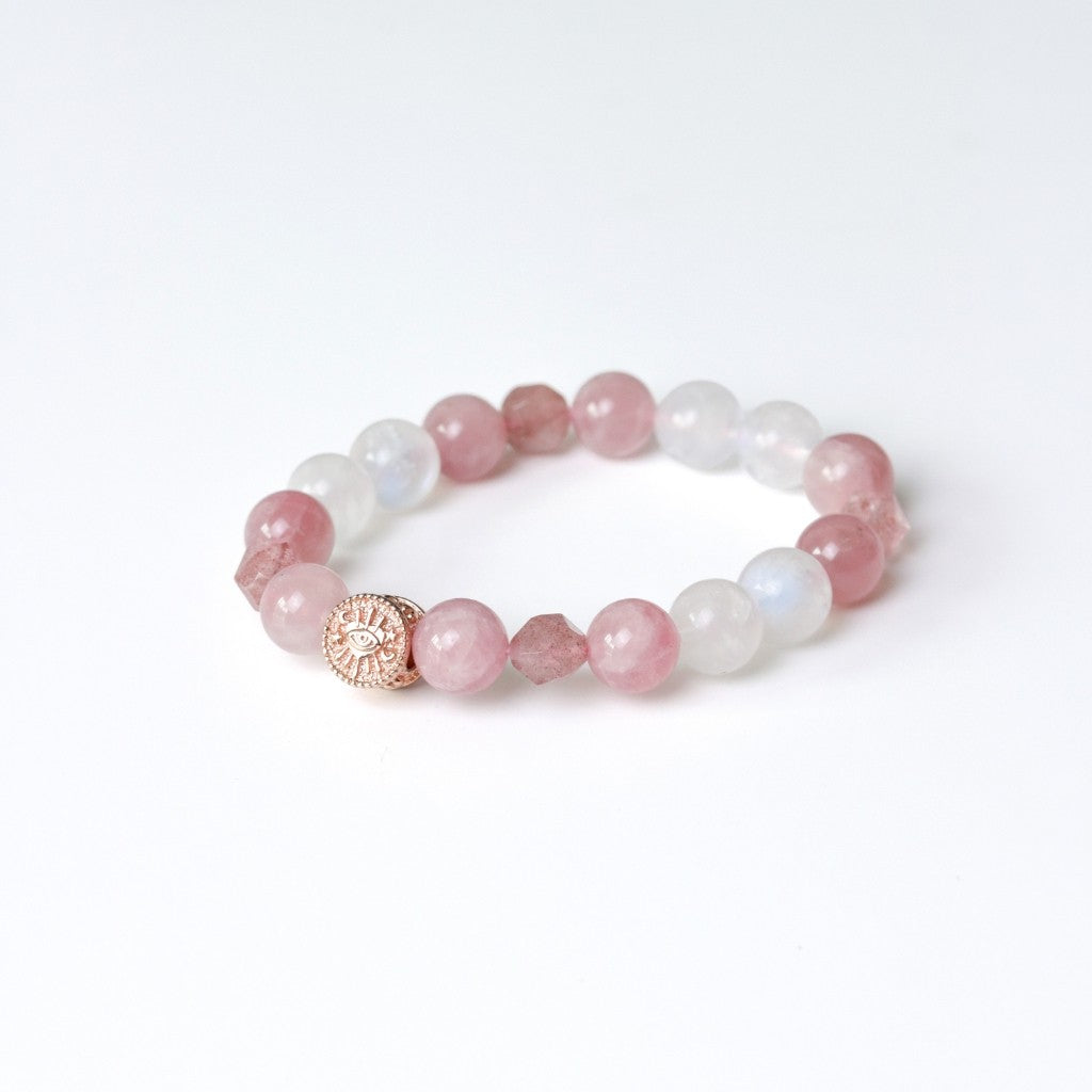 LUCYSUMMER Rose Quartz + Strawberry Cut + Moonstone กำไลข้อมือหินแท้ 10 mm จี้ตัวคั่นเงินแท้